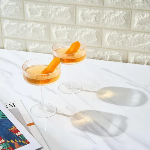 Vista 6 de Copas de Martini, Champán y Cóctel Vintage Art Deco Acrílico a Prueba de Rompimiento Set de 2 Torre de Champán Estilo Art Deco - Copas Onduladas