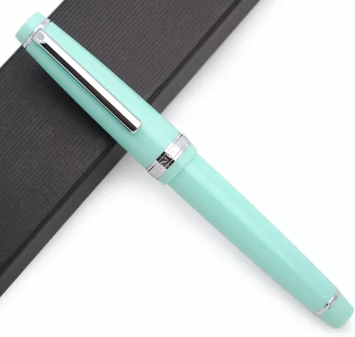 Vista 13 de JINHAO 82 - Pluma estilográfica con clip plateado (punta F 0.020 in, negro)