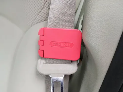 Vista 2 de General Tools Herramienta de escape de emergencia 3 en 1 para automóvil #7904-BL-Q se engancha al cinturón de seguridad para un acceso rápido