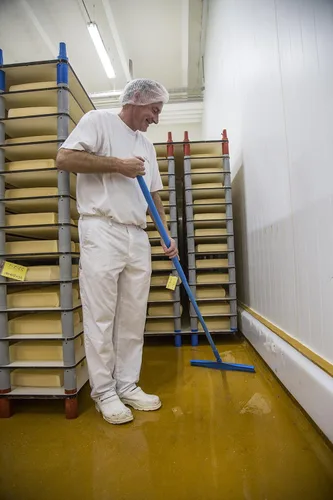 Vista 15 de Vikan 71603 Escobilla de goma, Ultra Higiene, 24", PP/RB, Azul