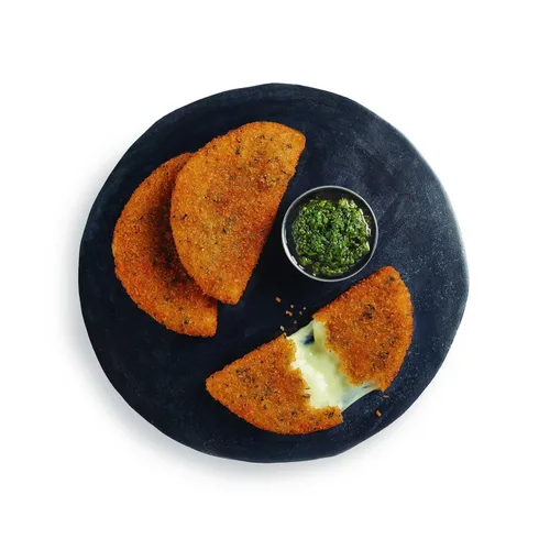 Vista 6 de McCain Queso mozzaluna empanizado Mozzarella - Aperitivo, 4 libras, 2 por caja.