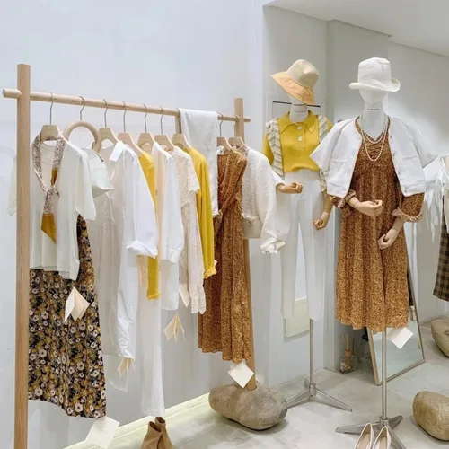 Vista 2 de Adjustable Female Dress Form Mannequin with Removable Burlap Head - Perfect for Clothing & Jewelry Display - Height Adjustable Gold Stand (Model A)