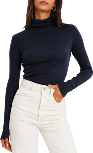 Vista 2 de Trendy Queen Camisas de manga larga con cuello alto falso para mujer, ropa interior térmica suave para otoño