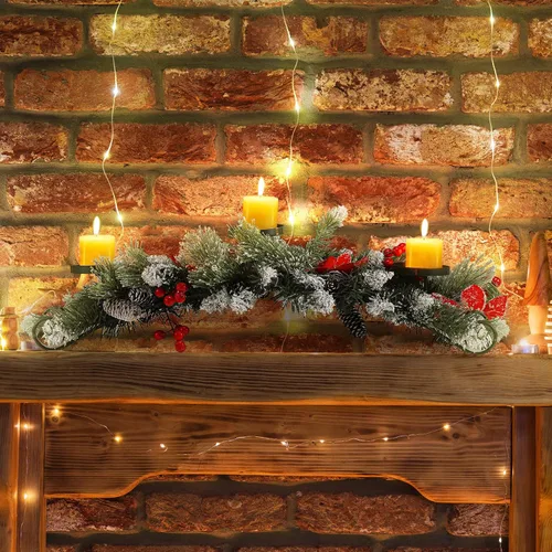 Vista 4 de Centro de mesa artificial de Navidad con 3 portavelas, flores rojas, bayas rojas y conos de pino nevado, base de acero, decoración de Navidad