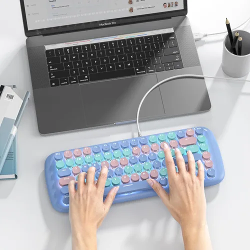 Vista 7 de Teclado mecánico colorido azul para juegos, teclado estético con retroiluminación blanca, 84 teclas, lindo teclado retro para computadora con cable