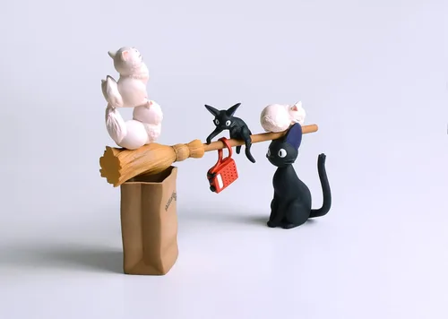 Vista 3 de Ensky - Kiki's Delivery Service - Jiji Nosechara - Surtido de figuras apilables, producto oficial de Studio Ghibli vía Bandai