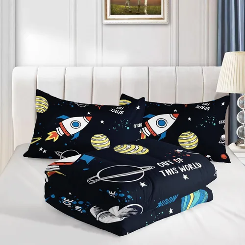 Vista 4 de Datura home Juego de edredón con estampado de galaxia, astronauta y cohete espacial con 1 edredón y 2 fundas de almohada para dormitorio de niños