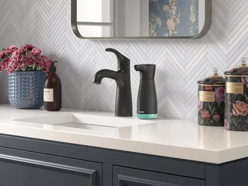 Vista 3 de Aike dispensador automático de jabón con carga magnética impermeable para jabón líquido con revestimiento negro antihuellas 14 fl.oz. Modelo AK1337