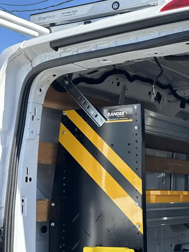 Vista 8 de Ranger Design Contractor Van Shelving Paquete para Mercedes Sprinter, 144" WB – DLS-10
