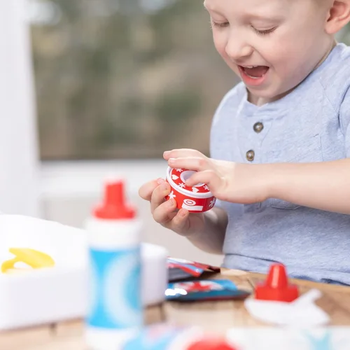 Vista 5 de Melissa & Doug Kit de Juguetes de Primeros Auxilios para Recuperarse – 25 Piezas de Juguete