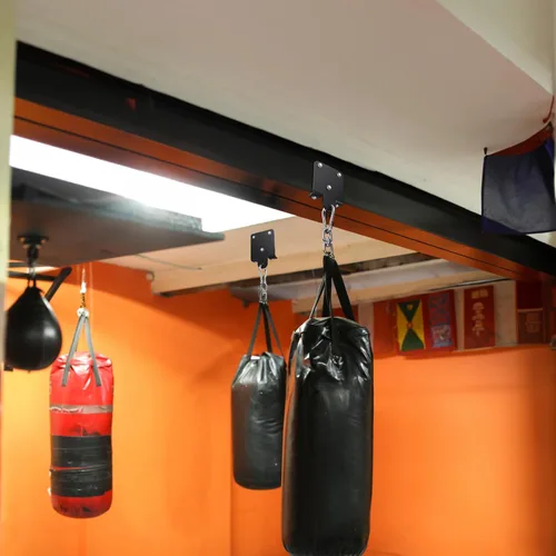 Vista 7 de WUWEOT Percha para bolsas pesadas, soporte resistente para bolsa de boxeo, rotación de 360°, soporte de gancho de madera para entrenamiento