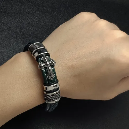 Vista 5 de Leisure moment Pulsera religiosa de cruz para hombre de cuero y acero inoxidable, Sin gemas.