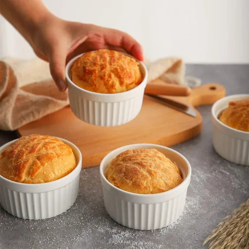 Vista 4 de Samsle Ramekins de porcelana de 4 onzas, aptos para horno, pequeños platos de soufflé para creme brulee, taza de helado, salsa y salsas, juego de 6