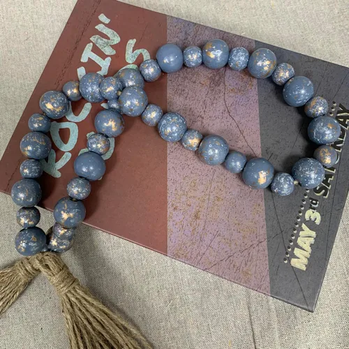 Vista 8 de Guirnalda de Cuentas Decorativas de Madera Artesanal Estilo Granja, Cuentas de Madera Boho para Bandeja de Mesa con Borla, Pequeña Decoración Azul