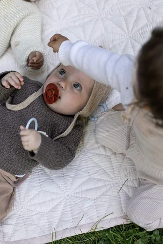 Vista 84 de BIBS - Paquete de 2 chupetes Bibs Colour, calmante, libre de bisfenol A, punta redonda, látex de goma natural