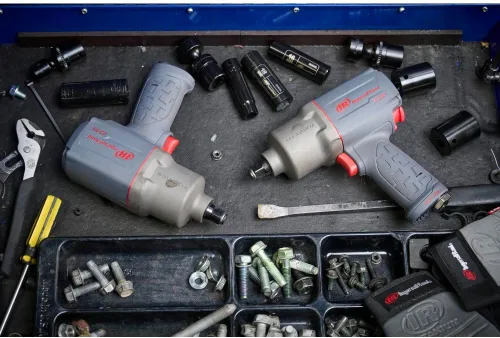 Vista 34 de Ingersoll Rand 2235TiMAX Llave de impacto neumática de 1/2 pulgada con salida de par de hasta 1,350 pies-libras