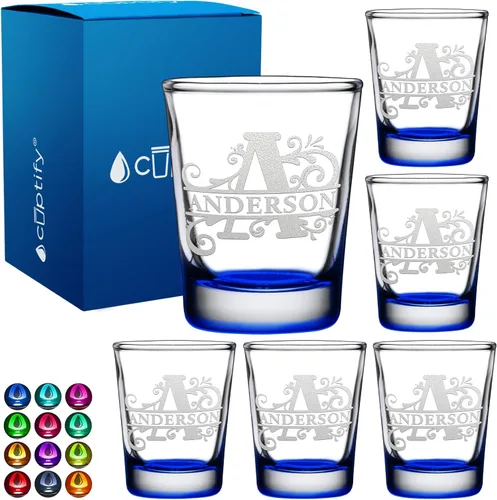 Vista 63 de Inicial y nombre de cristal de chupito personalizado, 2 onzas, parte inferior negra grabada con texto personalizado para regalos, bodas, cumpleaños