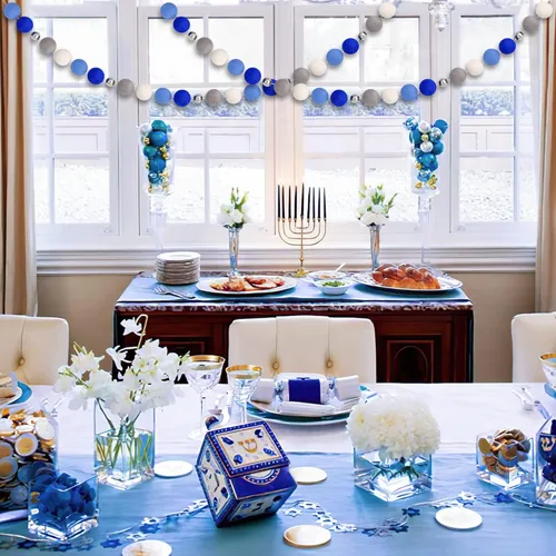 Vista 4 de Guirnaldas de pompones de Hanukkah – Decoraciones de Hanukkah – Guirnaldas de bolas de fieltro blanco con cuentas de Janucá, azul, azul oscuro, gris