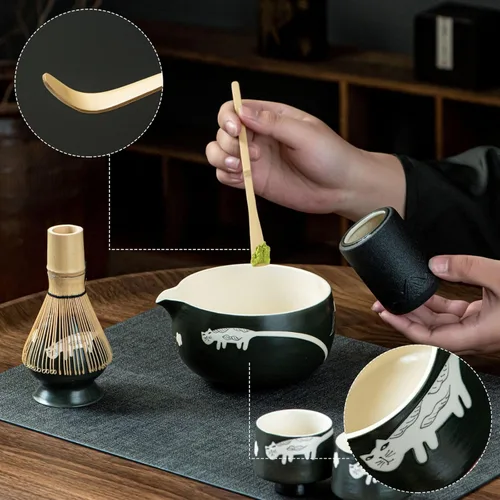 Vista 3 de Juego de té Matcha único para gatos, cuenco de matcha con boquilla, 2 tazas, batidor de bambú, soporte y cuchara, juego de 6 piezas de matcha