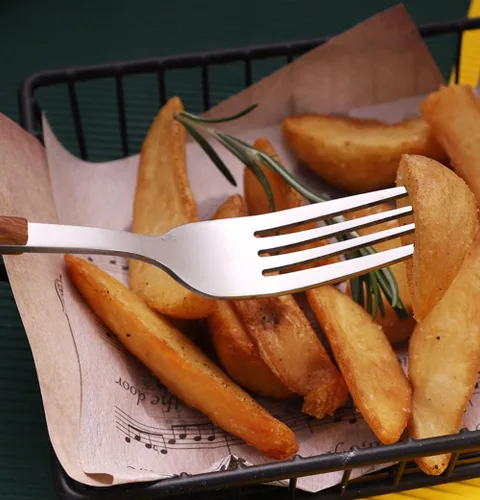 Vista 2 de Juego de cubiertos de madera para 10 cubiertos de acero inoxidable de alta calidad, 50 piezas delicadas de madera para el hogar, cocina, boda