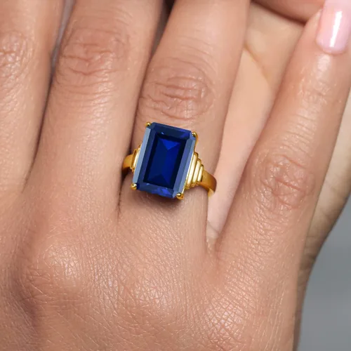 Vista 4 de Gem Stone King 18K Yellow Gold Plated Silver Blue Created Sapphire Ring For Women (10.00 Cttw, Emerald Cut 14X10MM, Available In Size 5, 6, 7, 8, 9)