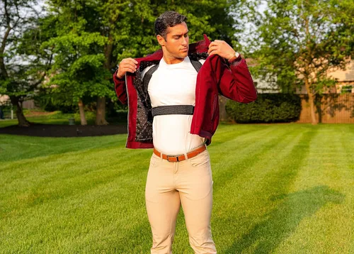 Vista 4 de Corrector de postura para hombres y mujeres, soporte de espalda para postura, totalmente ajustable, cómodo y transpirable para aliviar el dolor