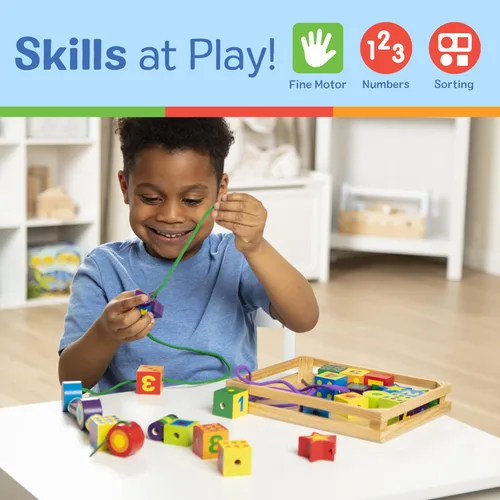 Vista 5 de Cuentas de madera para enlazar Melissa & Doug, actividad educativa con 27 mostacillas y 2 cintas