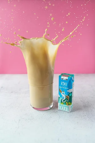 Vista 8 de Kiki Milk Leche a base de plantas - The Starter Kit - 2 leche de chocolate de 8 onzas y 2 Kiki Milk orgánicos originales de 8 onzas - Fuente