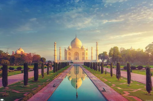 Vista 9 de Trends International Maravillas del mundo - Póster de pared de Taj Mahal, 14.725 x 22.375 pulgadas, versión enmarcada de madera de granero Versión