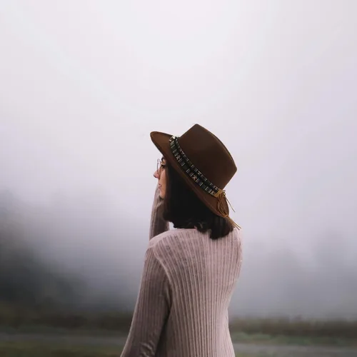 Vista 5 de Gossifan Sombreros clásicos vaqueros occidentales para mujer con cinturón ancho