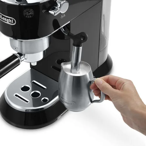 Vista 6 de De'Longhi Dedica EC680.BK, cafetera espresso de 15 bares, color negro De'Longhi