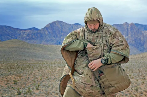 Vista 4 de Helikon-Tex Swagman Roll - Poncho militar multiusos - Poncho de emergencia, manta y chaqueta Woobie