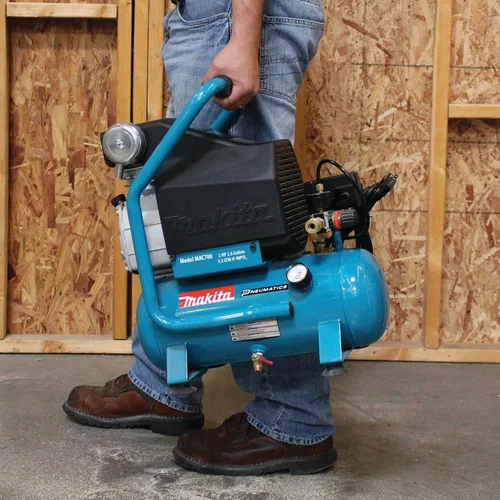 Vista 2 de Compresor de aire Makita MAC700 de alto calibre 2.0 HP