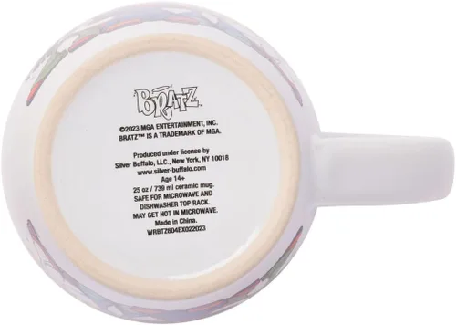 Vista 5 de Silver Buffalo Bratz Logo and Group - Taza de cerámica curvada, 25 onzas