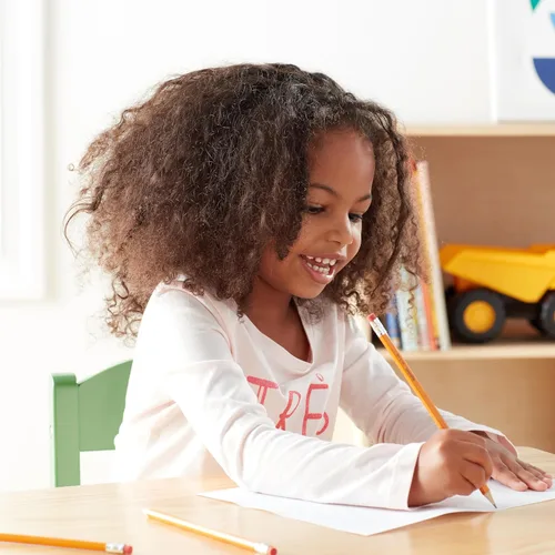 Vista 5 de Amazon Basics - Caja de lápices de madera preafilados #2 HB