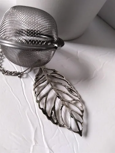 Vista 2 de Leaf Shaped Tea Infuser Ball for Brewing Loose Herbal Teas