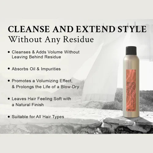 Vista 7 de Davines Este es un champú seco invisible, fórmula limpiadora y voluminizadora sin residuos, absorbe el aceite con un acabado suave y natural, aroma