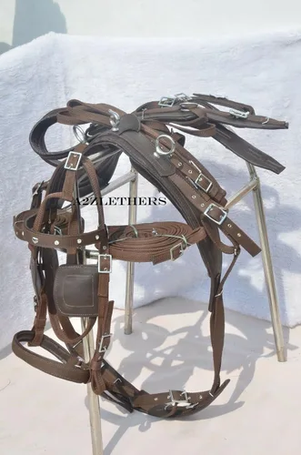 Vista 2 de Arnés de conducción de nailon para carrito de caballos, tachuelas en forma de corazón y piedras brillantes en banda completa, mazorca, poni