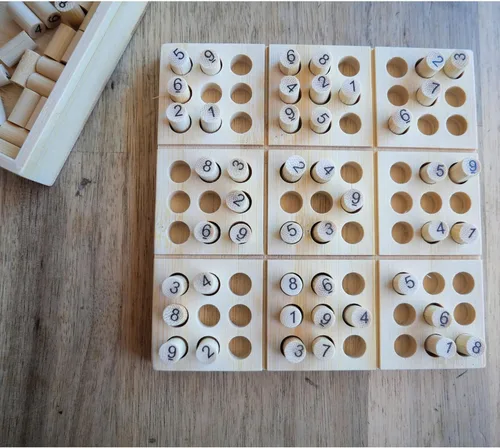 Vista 3 de Project Genius Ecologicals Bamboo Sudoku, rompecabezas ecológicos, rompecabezas de bambú, incluye clavijas numeradas para tablero de juego y folleto