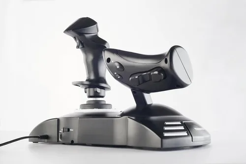 Vista 4 de Thrustmaster T-Flight Hotas One XBOX Series XS XOne and PC