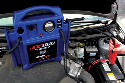 Vista 3 de Clore Automotive Jump-N-Carry JNC660 Arrancador de Salto de 1700 Amperios Pico 12 Voltios, Azul