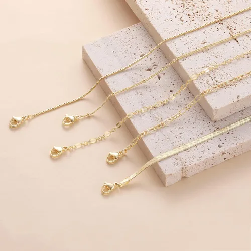Vista 6 de MBW Pulseras de oro para mujer, delicadas pulseras apilables chapadas en oro de 14 quilates para mujer, juego de pulseras de oro a la moda, pulseras