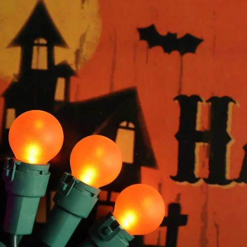 Vista 3 de Luces naranjas de Halloween G15 de cristal esmerilado, 50 luces LED de 13.5 pies, enchufables, impermeables, extensibles, cadena de luces de Navidad