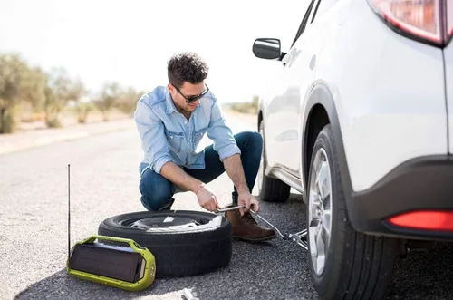 Vista 5 de Altec Lansing StormChaser Rechargeable Emergency Radio, Portable Bluetooth Speaker with NOAA AM FM for Weather Alerts, Solar Powered Survival