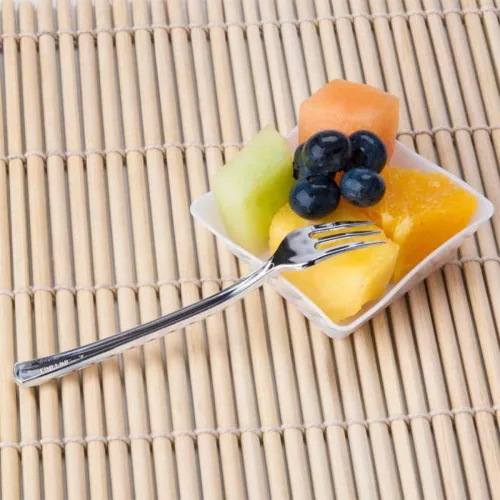 Vista 3 de 200 mini tenedores de degustación de plástico para aperitivo, 4.2 pulgadas, acero inoxidable con acabado plateado, perfecto postres, cóctel, pastel