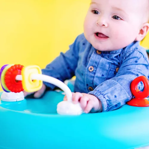Vista 2 de Bright Starts - Caminante Giggling Safari con estructura de plegado fácil para almacenamiento, para bebés a partir de 6 meses