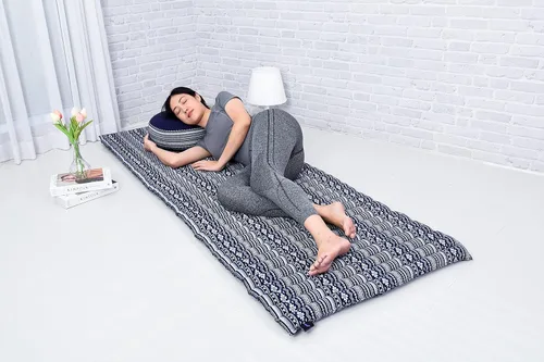 Vista 698 de Leewadee colchón tailandés enrollable para cama de invitados, tapete de yoga, para masaje tailandés, ecológico, orgánico y natural.