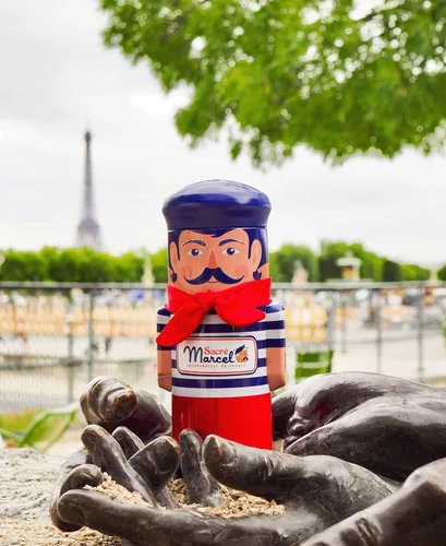 Vista 3 de Sacré Marcel - Lata de personajes Marcel con trufas de chocolate, 6 piezas