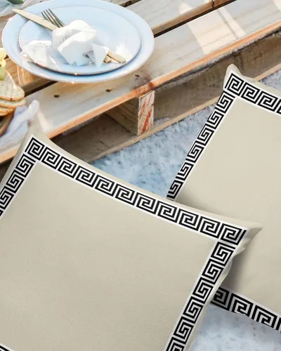 Vista 2 de Fundas de almohada modernas geométricas impermeables para exteriores, diseño abstracto de clave griega, color negro, blanco, fundas de cojín Beige