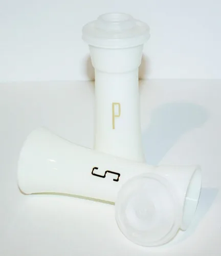 Vista 3 de Vintage Tupperware - Salero y pimentero reloj de arena de 6 pulgadas de alto